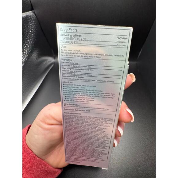 It Cosmetics Color Correcting Full Coverage Cream + Anti-Aging Hydrating Serum - Picture 6 of 6